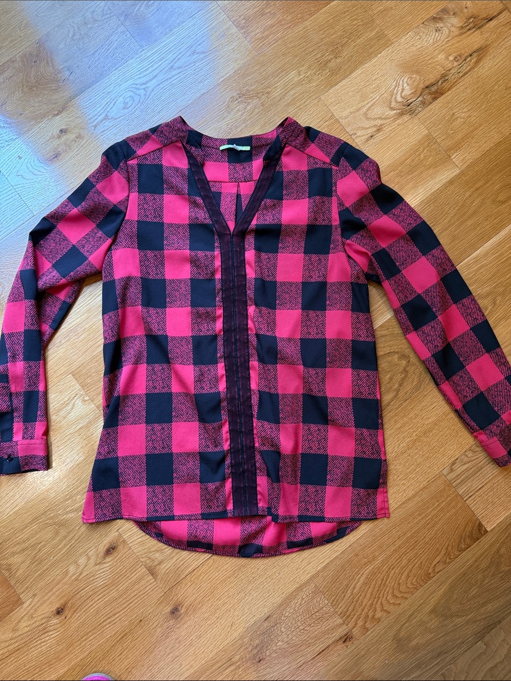 Gianni Bini RED & Black Buffalo Plaid pullover Top with lace detail medium